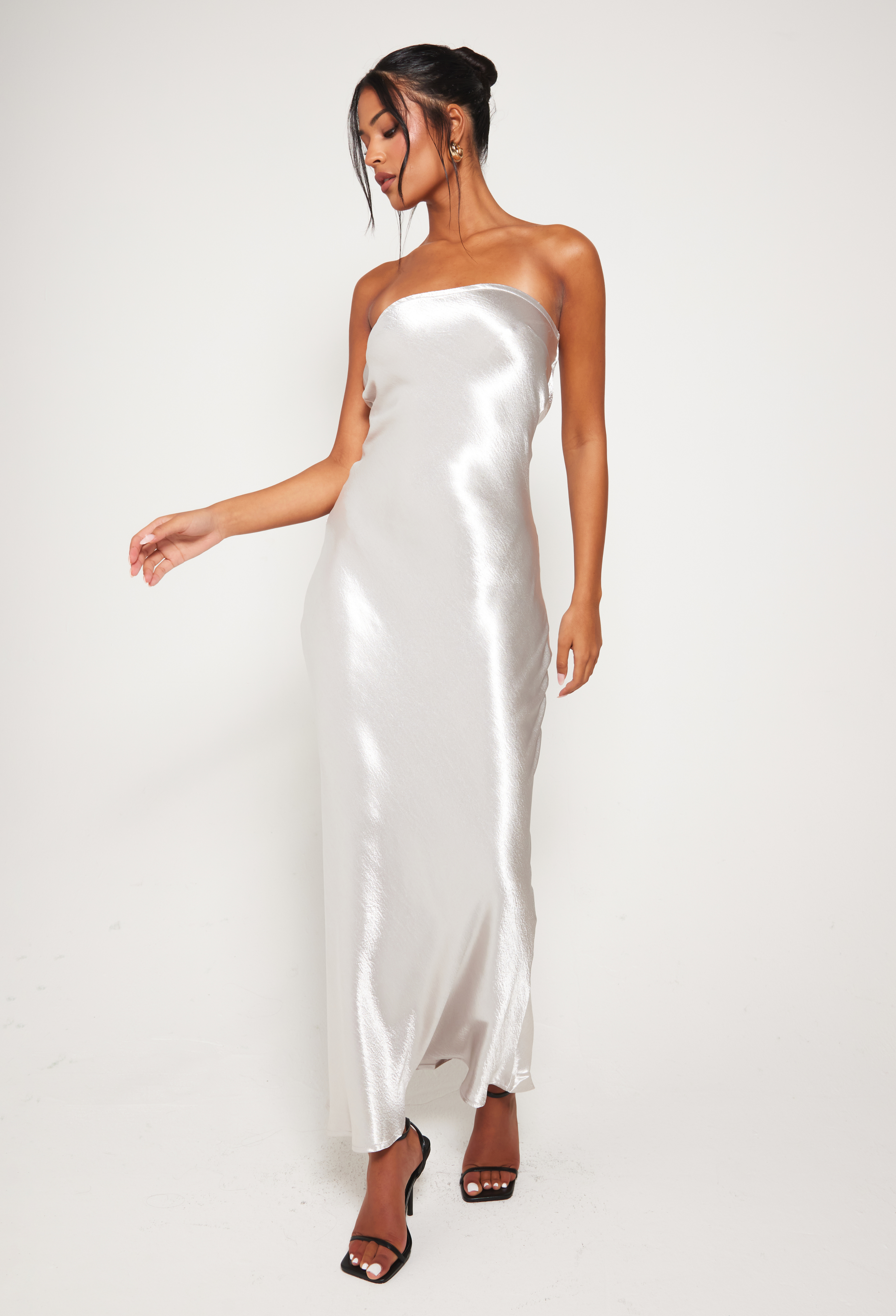 SILVER BACKLESS MAXI DRESS SIZE M