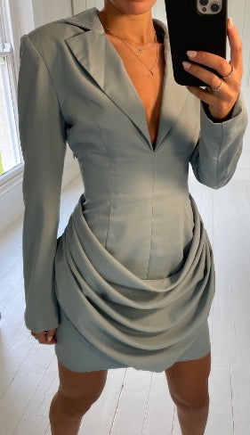 drape front tailored plunge dress size 8